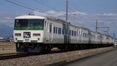 「踊り子」で行ける世界遺産!~沼津駅「世界遺産登録記念 韮山反射炉弁当」(1000円)