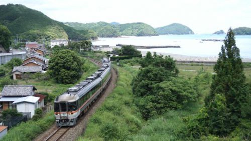紀勢本線全通&松阪名物60周年!~松阪駅「元祖特撰牛肉弁当(60周年記念掛け紙)」(1500円)