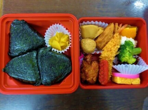【塩尻駅弁】カワカミ「山のおにぎり弁当」豪華二段弁当!たっぷり食べたい人向き