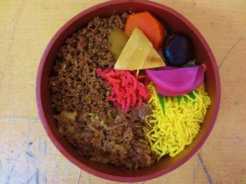 【山形駅弁】2016年登場!松川弁当店「米沢牛わっぱ飯」伝統タレで味付けされた米沢牛味わって