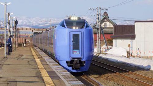 「駅弁の通信販売」を楽しもう!~長万部駅・かにめし本舗かなや「かにめし5個パック」(4590円)