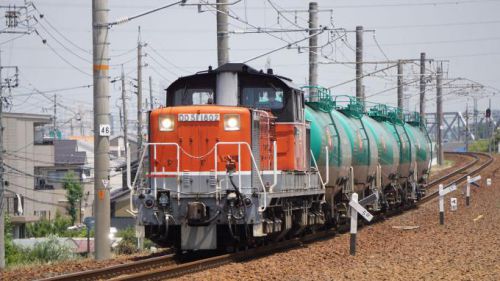 松阪駅「元祖特撰牛肉弁当(紀勢貨物と桜)」(1500円)~日常と非日常が重なることで輝く伝統駅弁