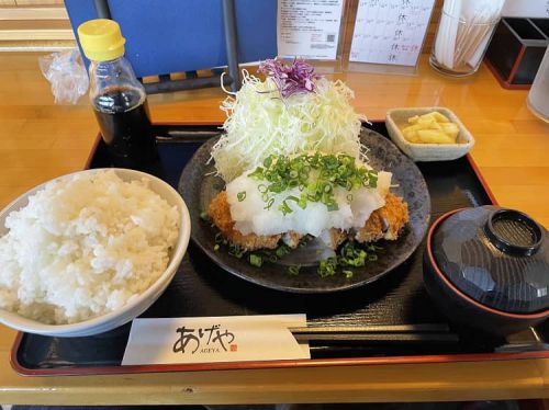 このとんかつ定食にいくらなら払える?