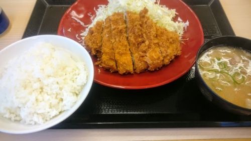 有識者「いいかい学生さん。とんかつをな、とんかつをいつでも
