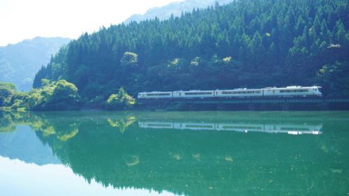 高山駅「さるぼぼちゃんのおべんとう」~(1100円)新しいひだで行く高山のボンネットバスツアー!