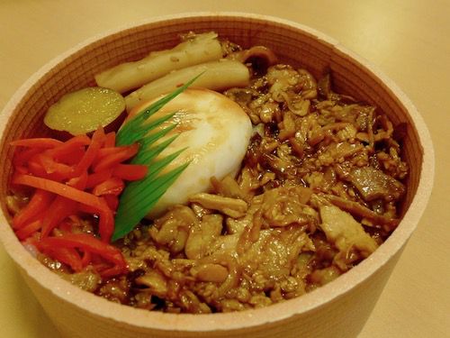 駅弁 秋田比内地鶏とり玉丼 1000円 東京駅