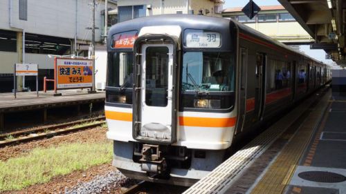 実は三重って「鉄道県」!~松阪駅「元祖特撰牛肉弁当」(1350円)