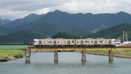 駅弁屋さんの厨房ですよ!(あら竹編⑥)~松阪駅「松阪牛と本居宣長さんと松阪もめん」(2900円)