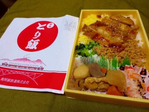 【熊本駅弁】整理券弁当だ!南阿蘇鉄道「南鉄とり飯弁当」九州産ハーブ鶏モモ使用【駅弁大会2018】