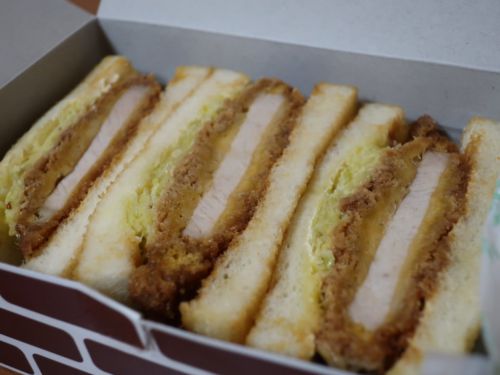 ヨシカミ ロースカツサンドロースカツサンドの口コミレポート〜東京駅の駅弁