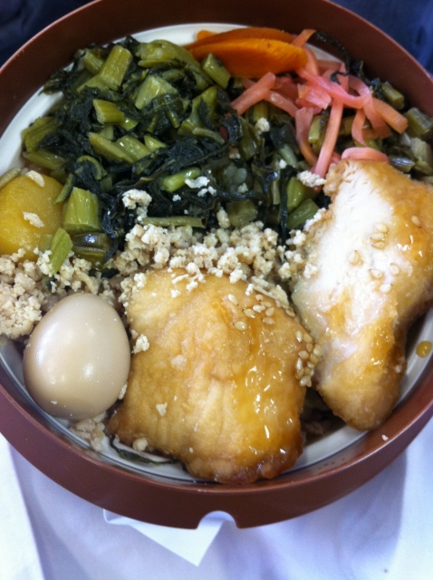 祇園祭の宵々山見物の跡は、「やきとりの名門秋吉 河原町店」で納涼の一杯