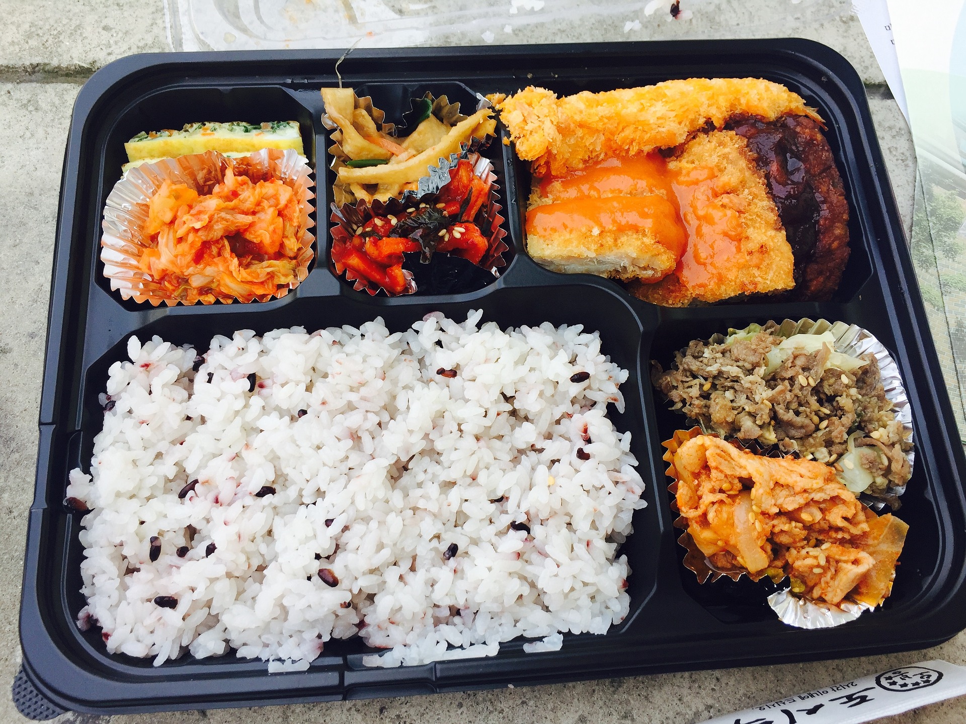とんかつ「とん吉」@一乗寺 謎のおろしソースがくせになる人気店